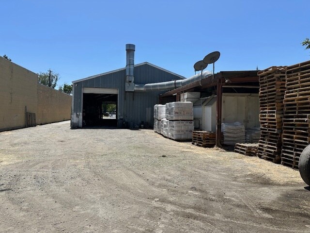 More Photos Of 929-931 Commercial St, San Jose Service For Sale