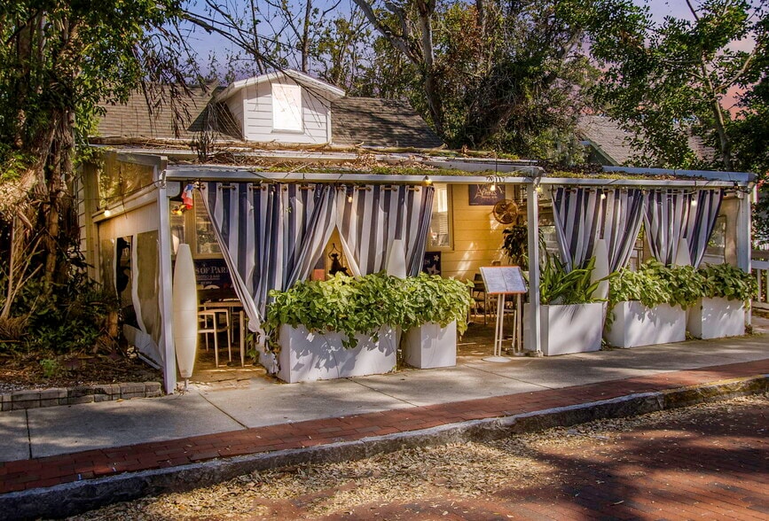 Primary Photo Of 146 4th Ave N, Safety Harbor Restaurant For Sale