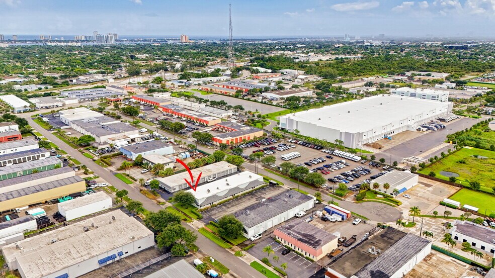 More Photos Of 1334 S Killian Dr, Lake Park Warehouse For Sale