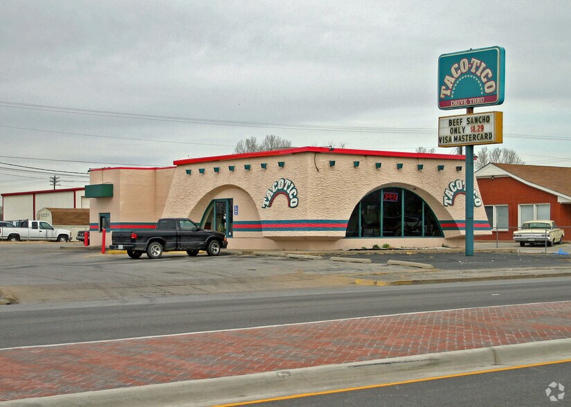 More Photos Of 905 N Lynn Riggs Blvd, Claremore Restaurant For Lease