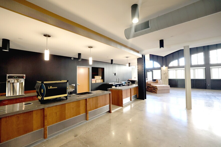 More Photos Of 1300 Jefferson Ave, Toledo Post Office For Lease