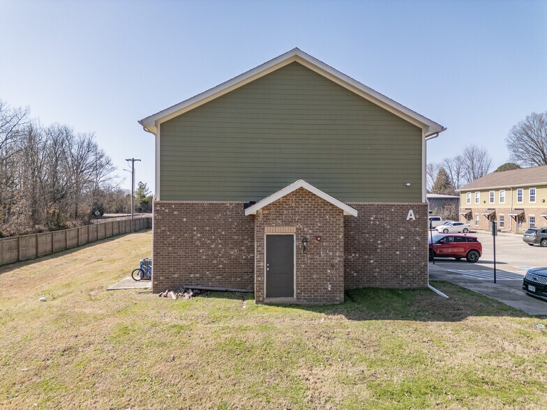 More Photos Of 156 Silver St, Tullahoma Apartments For Sale