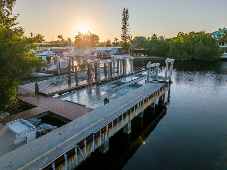 More Photos Of 90400 Overseas Hwy, Tavernier Marina For Sale