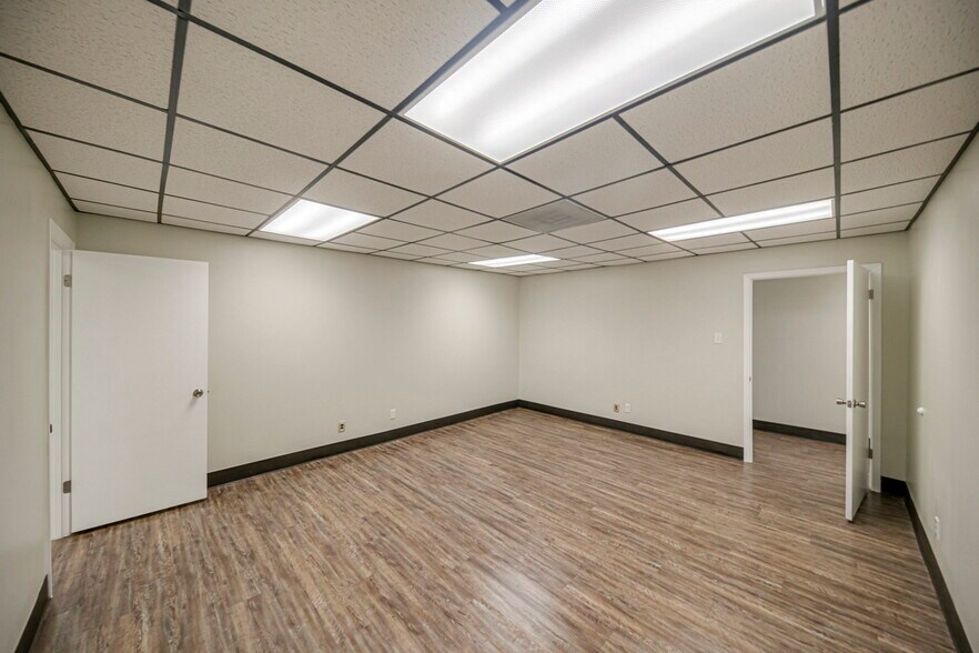More Photos Of 1410 Rankin Hwy, Midland Office For Sale