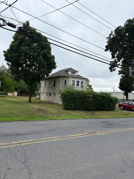 More Photos Of 35 Churchill Ave, Somerset Land For Sale
