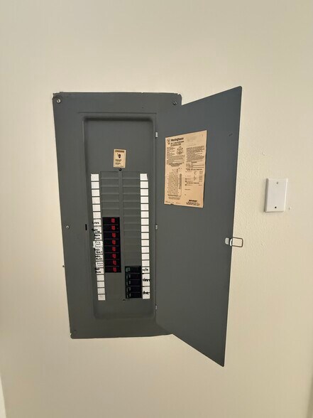 More Photos Of 38003 Mission Blvd, Fremont Storefront For Lease