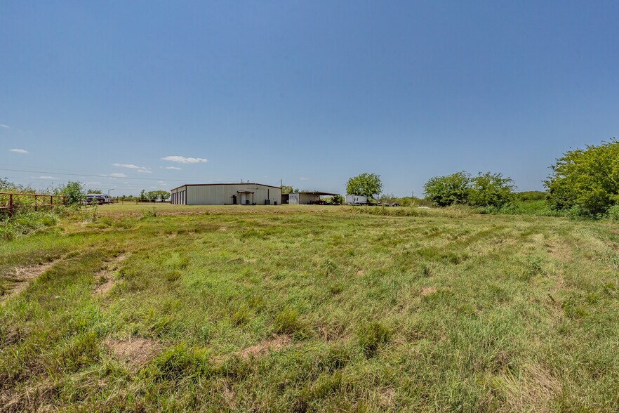 More Photos Of 4444 FM 933, Whitney Flex For Sale