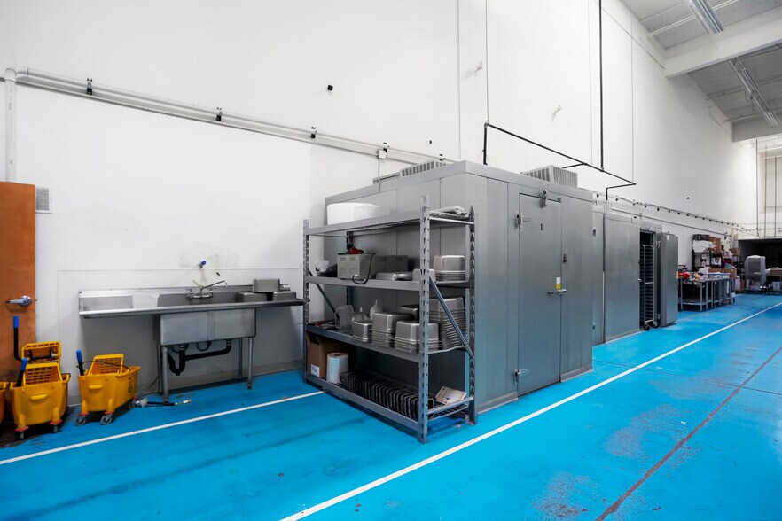 More Photos Of 82 Inverness Dr E, Englewood Warehouse For Sale