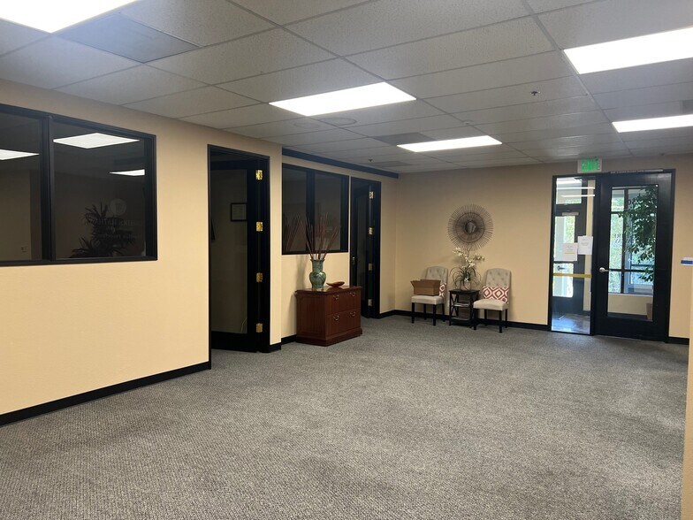 More Photos Of 588 San Ramon Valley Blvd, Danville Office Residential For Lease