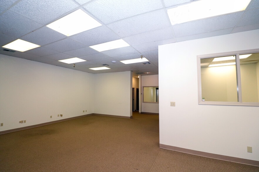 More Photos Of 5840 S Memorial Dr, Tulsa Office For Sale