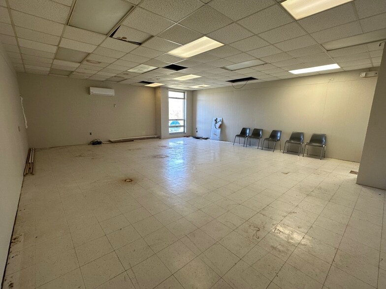 More Photos Of 9050 New Jackson Hwy, Magnolia Storefront Retail Office For Lease