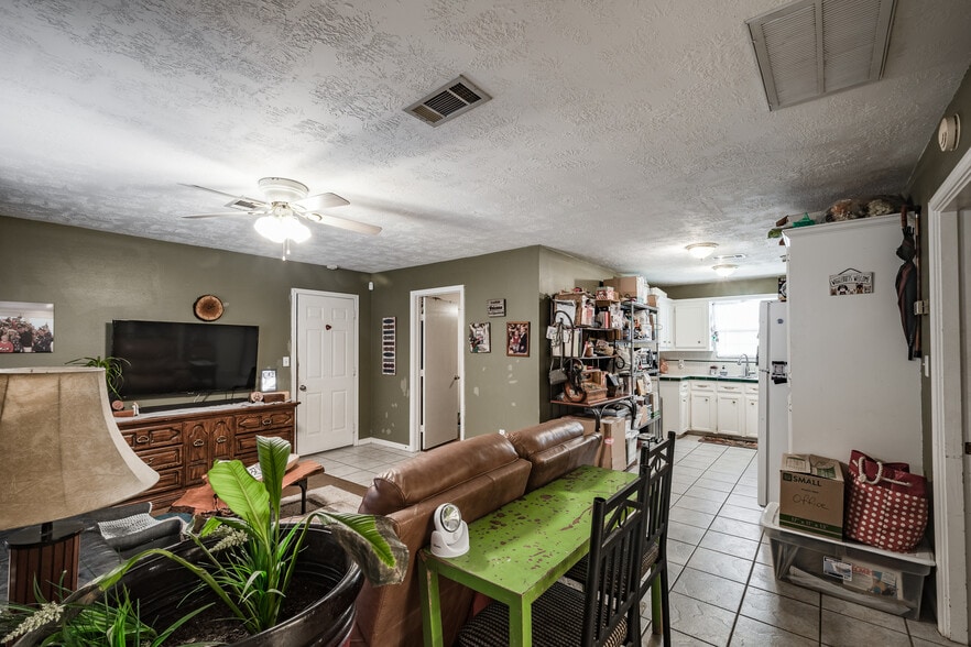 More Photos Of 21014 FM 2100 Rd, Crosby Freestanding For Sale