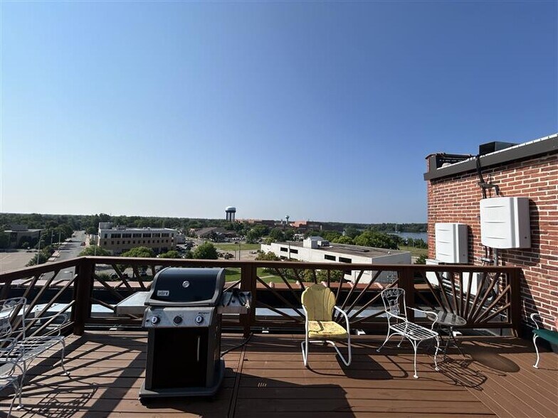 More Photos Of 1408 Strongs Ave, Stevens Point Apartments For Sale