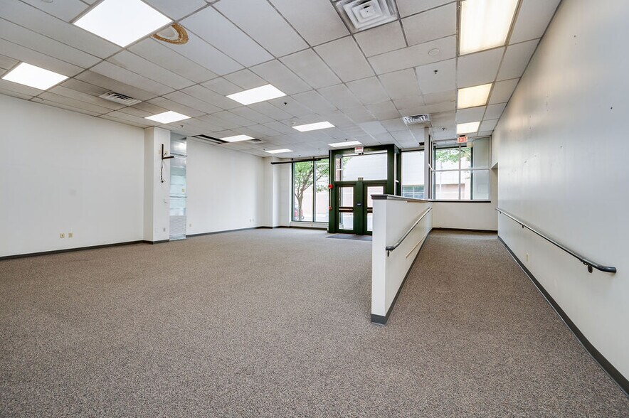 More Photos Of 722 Cherry St, Reading Storefront Retail Office For Lease