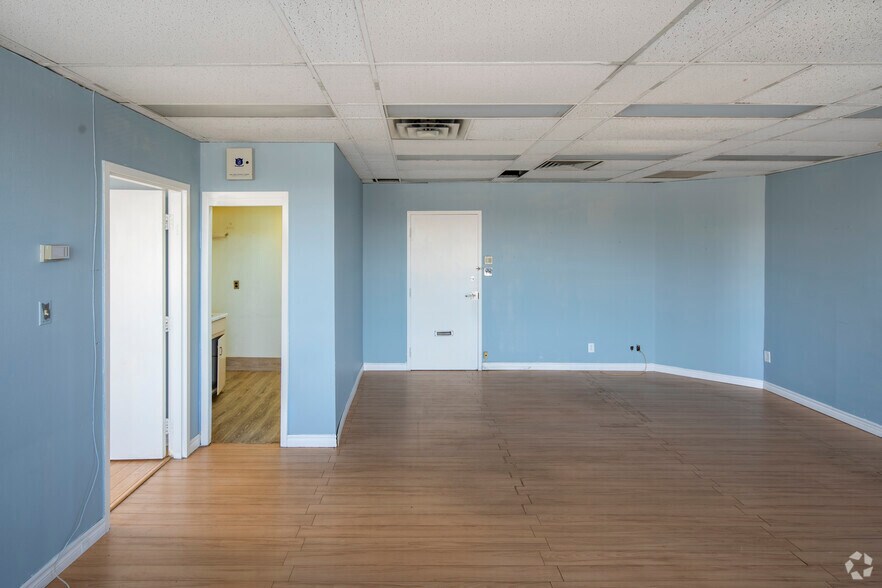 More Photos Of 345 Wilson Ave, Toronto Office For Sale