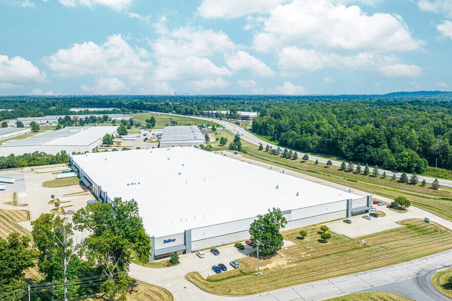 More Photos Of 7101 Intermodal Dr, Louisville Warehouse For Lease