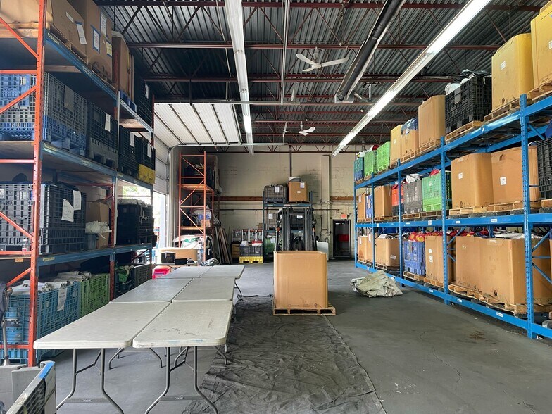 More Photos Of 26020 31B Ave, Langley Twp Flex For Lease