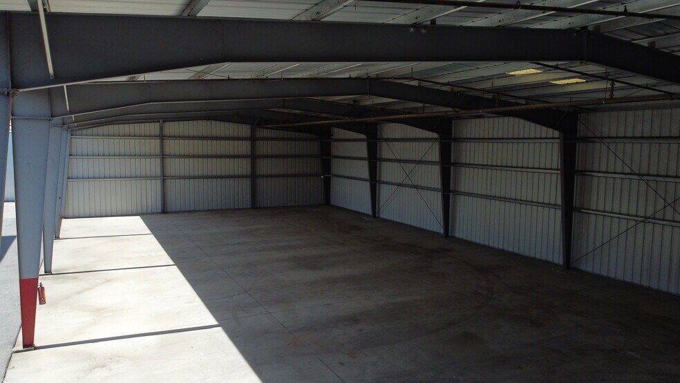 More Photos Of 1980 Kusel Rd, Oroville Manufacturing For Lease
