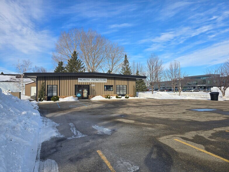 More Photos Of 1123 N 42nd St, Grand Forks Office For Sale