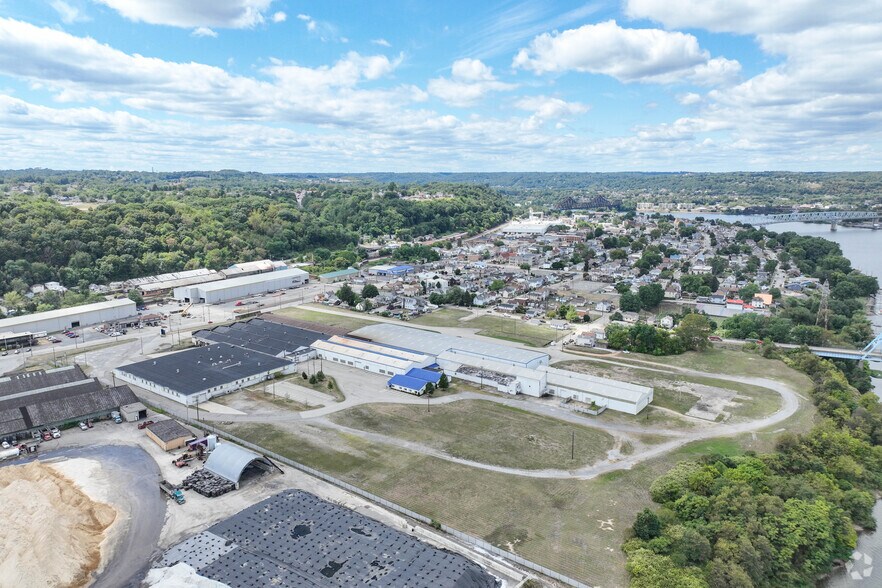 More Photos Of 1729 Pennsylvania Ave, Monaca Manufacturing For Lease