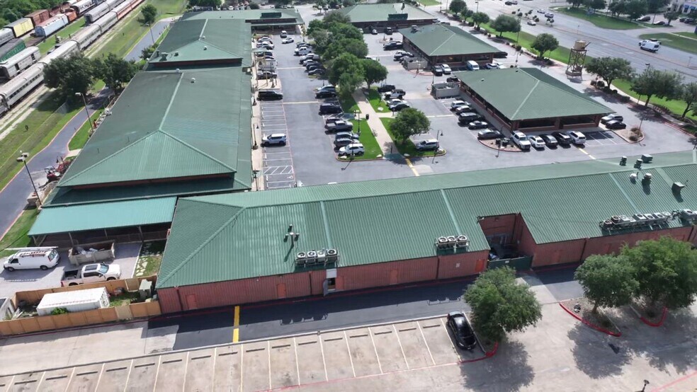 Primary Photo Of 601 E Whitestone- Blvd, Cedar Park Unknown For Lease