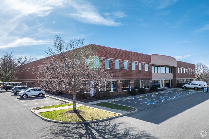 Primary Photo Of 401 Technology Dr, Canonsburg Light Distribution For Sale