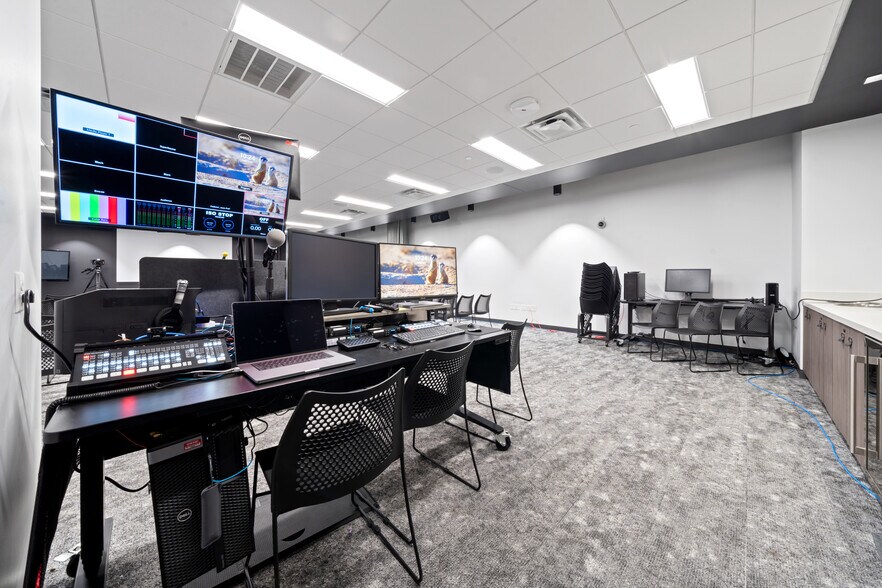 More Photos Of 7620 Guadalupe St, Austin Office For Lease
