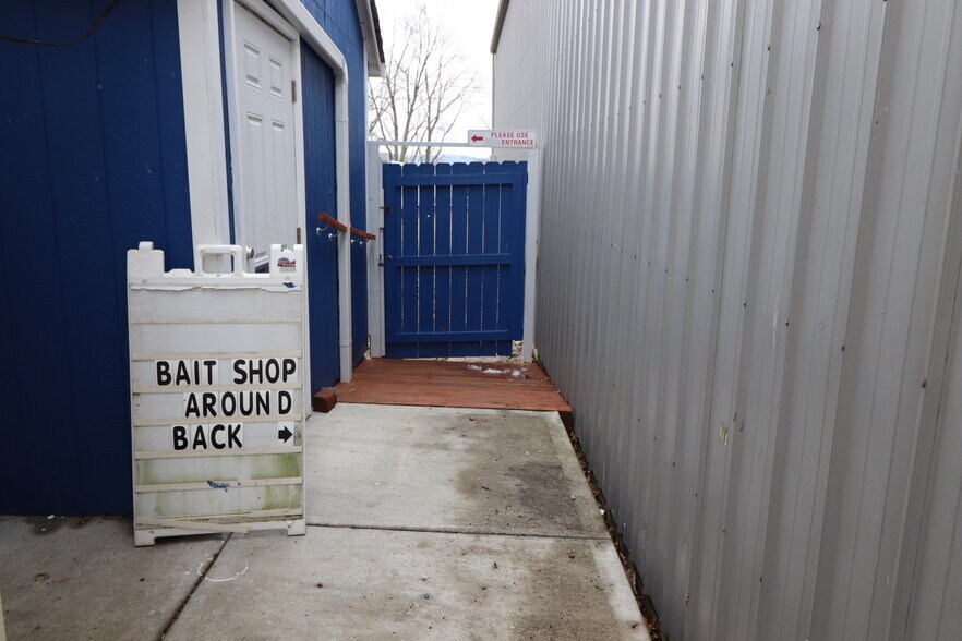 More Photos Of 2788 Main St, Patriot Freestanding For Sale