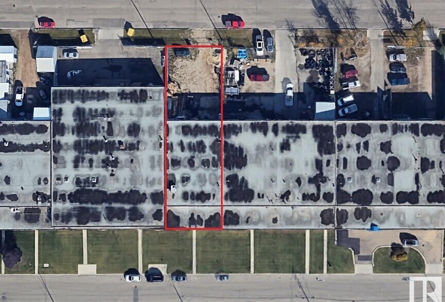 More Photos Of 14640 115th Ave NW, Edmonton Showroom For Sale