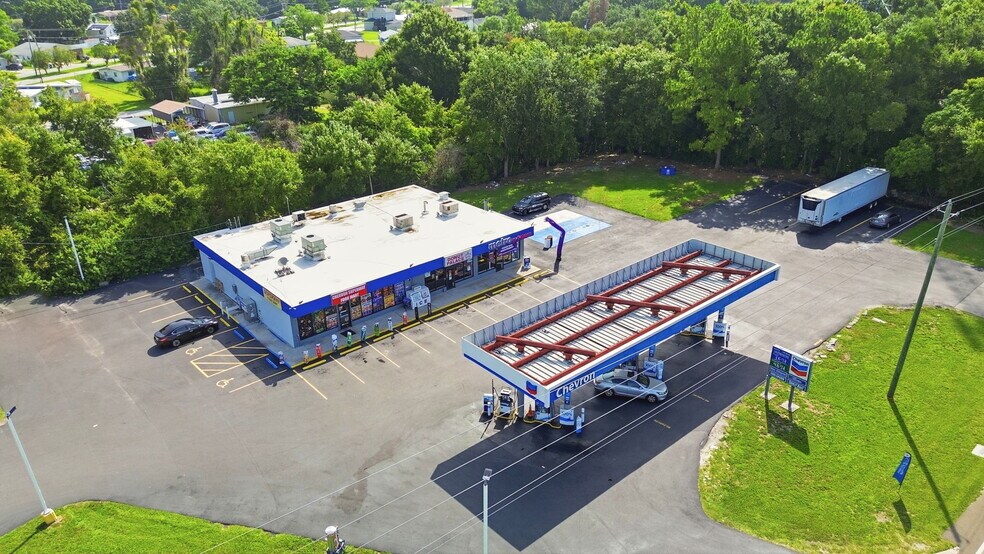 More Photos Of 2590 Recker Hwy, Winter Haven Service Station For Sale