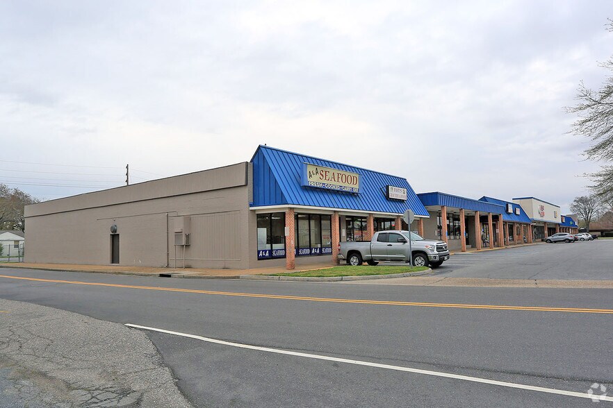 More Photos Of 3100-3120 High St, Portsmouth General Retail For Lease