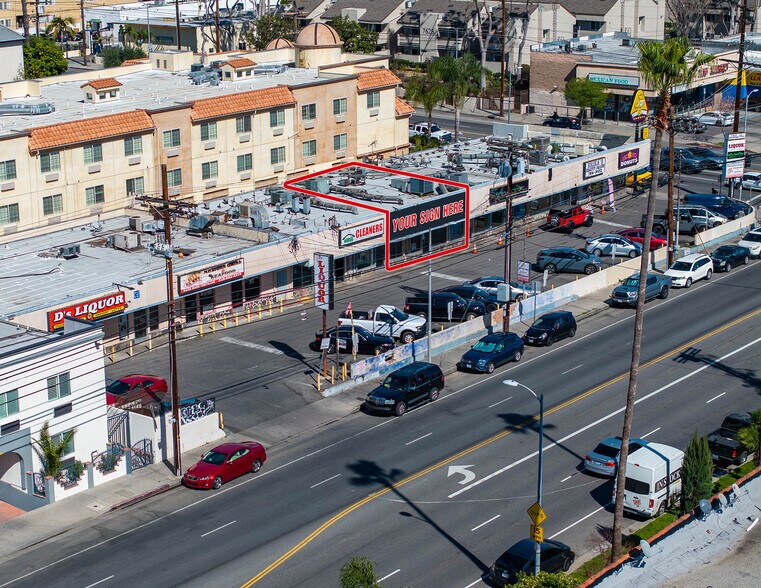 More Photos Of 11723 Saticoy St, North Hollywood Storefront For Lease