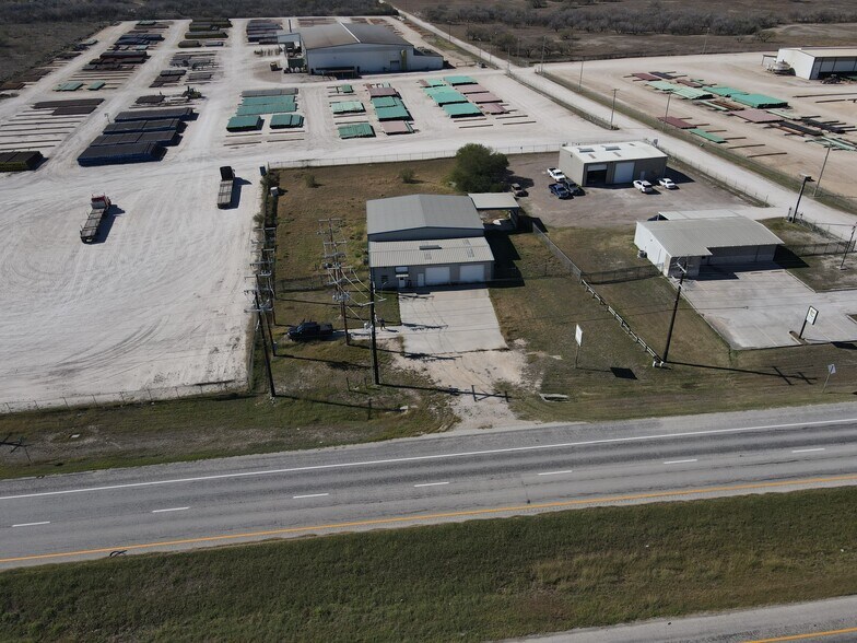 More Photos Of 3447 Highway 281, George West Auto Repair For Sale