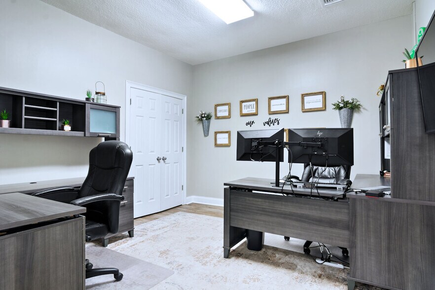 More Photos Of 1501 US Highway 19 S, Leesburg Medical For Sale