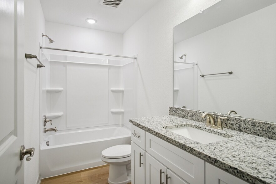 More Photos Of 6408 Segovia Ranch, San Antonio Apartments For Sale