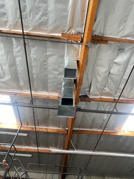 More Photos Of 19428-19434 Business Center Dr, Northridge Warehouse For Lease