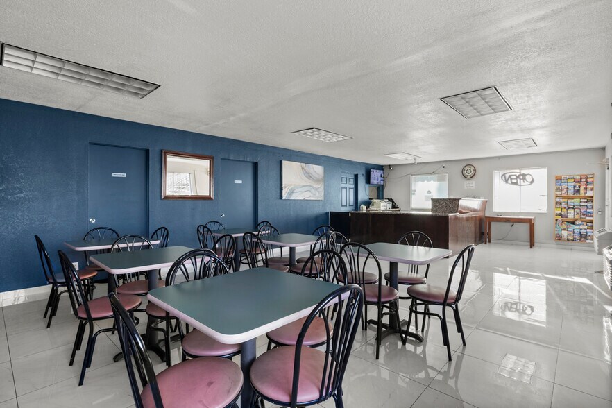 More Photos Of 4021 N 27th Ave, Phoenix Hotel For Sale