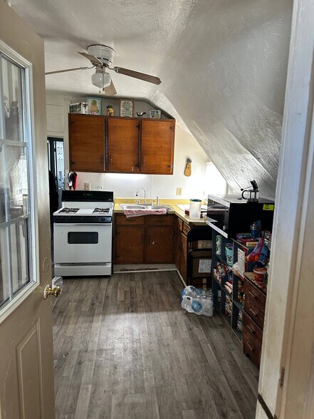 More Photos Of 1831 N C St, Elwood Apartments For Sale