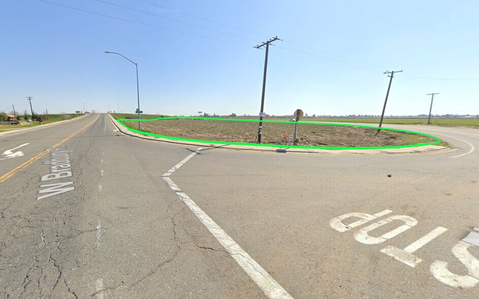 More Photos Of Bradbury Rd @ Flower Ave, Delhi Land For Sale