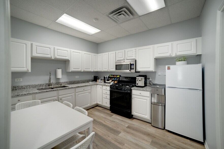 More Photos Of 10212 S Mandel St, Plainfield Warehouse For Sale