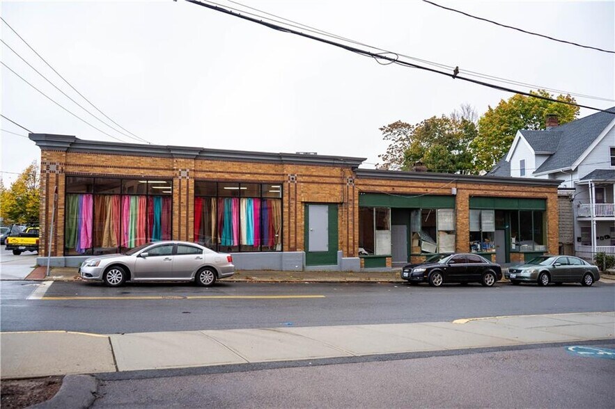 Primary Photo Of 105 Blackstone Ave, Pawtucket Storefront For Lease