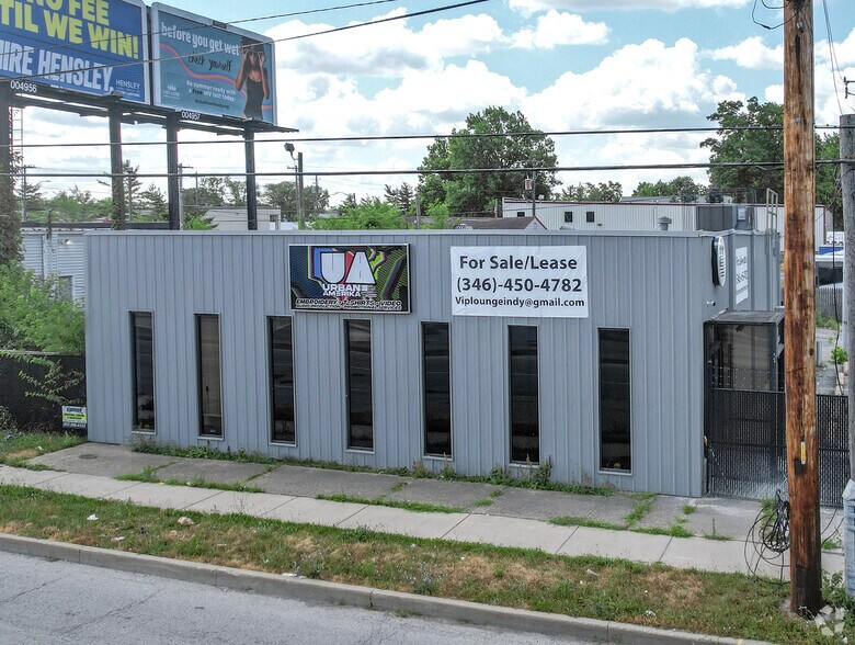 More Photos Of 5941 E 30th St, Indianapolis Light Distribution For Sale