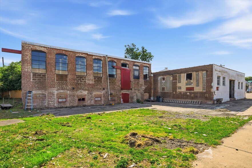 More Photos Of 4821 Garden St, Philadelphia Industrial For Sale