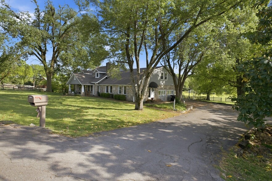More Photos Of 6515 Holt Rd, Nashville Specialty For Sale