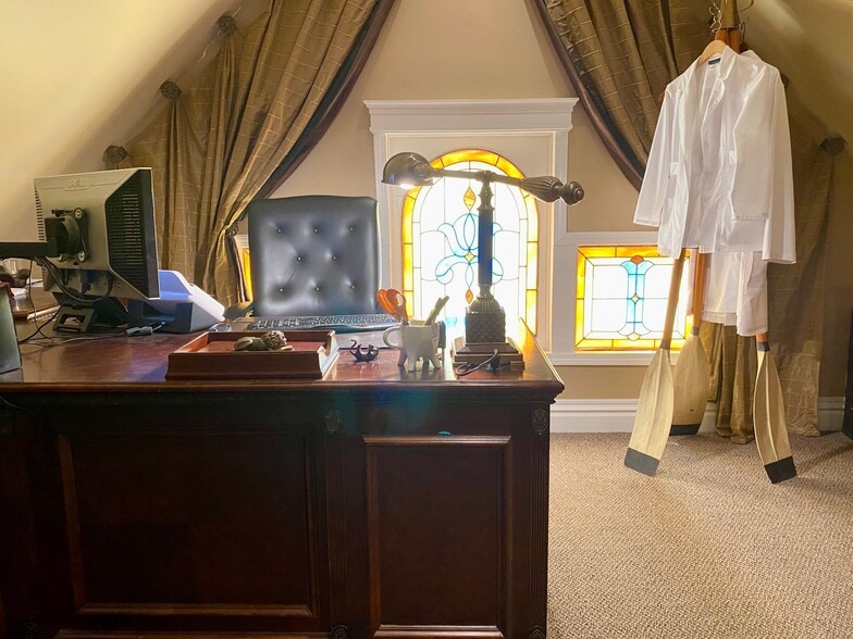 More Photos Of 204 W Main St, Barrington Medical For Sale