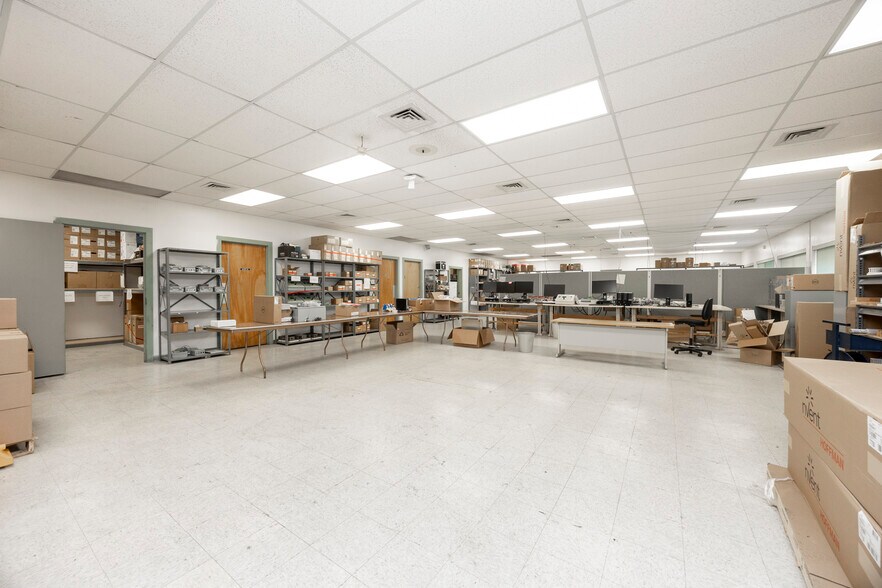 More Photos Of 220 Stahl Rd, Harleysville Research And Development For Sale