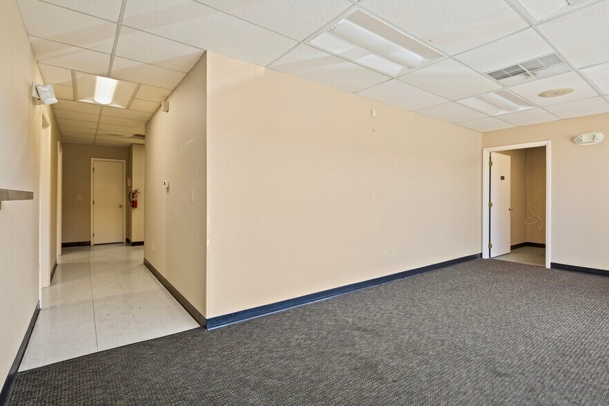 More Photos Of 505-601 Jermor Ln, Westminster Unknown For Lease