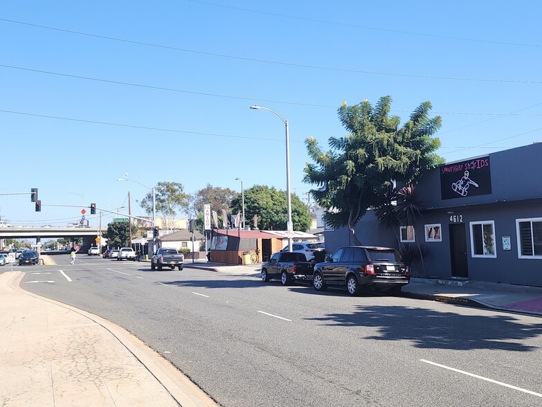 More Photos Of 4610-4612 Manhattan Beach Blvd, Lawndale Warehouse For Sale