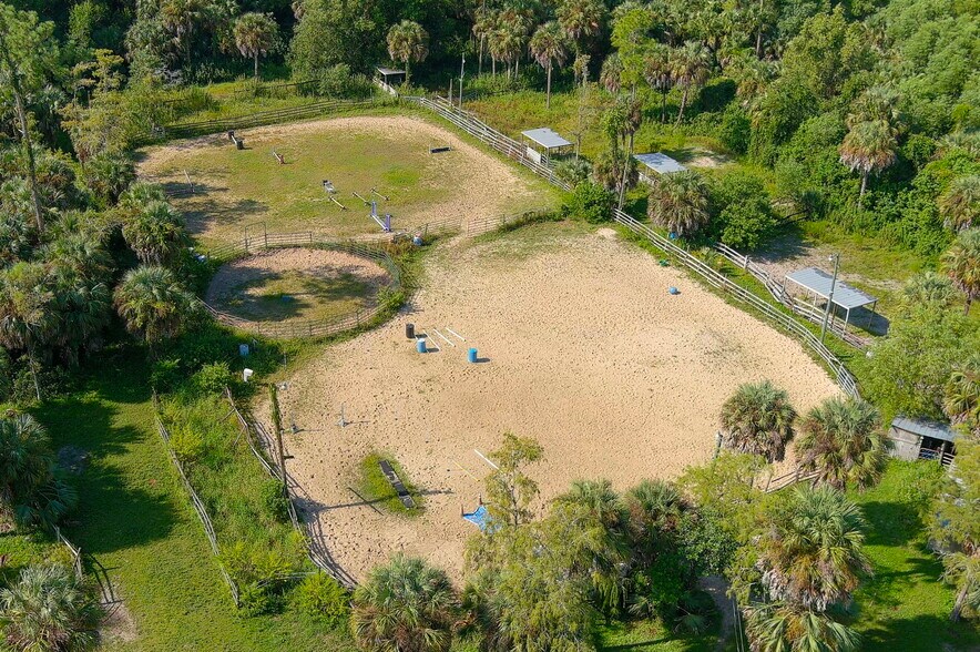 More Photos Of 2740 Newman Dr, Naples Specialty For Sale