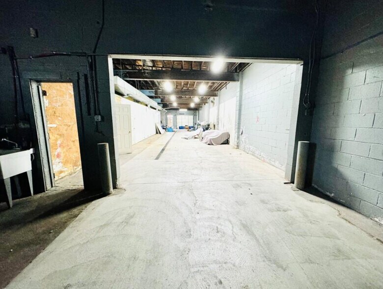 More Photos Of 5067 Turney Rd, Cleveland Carwash For Lease